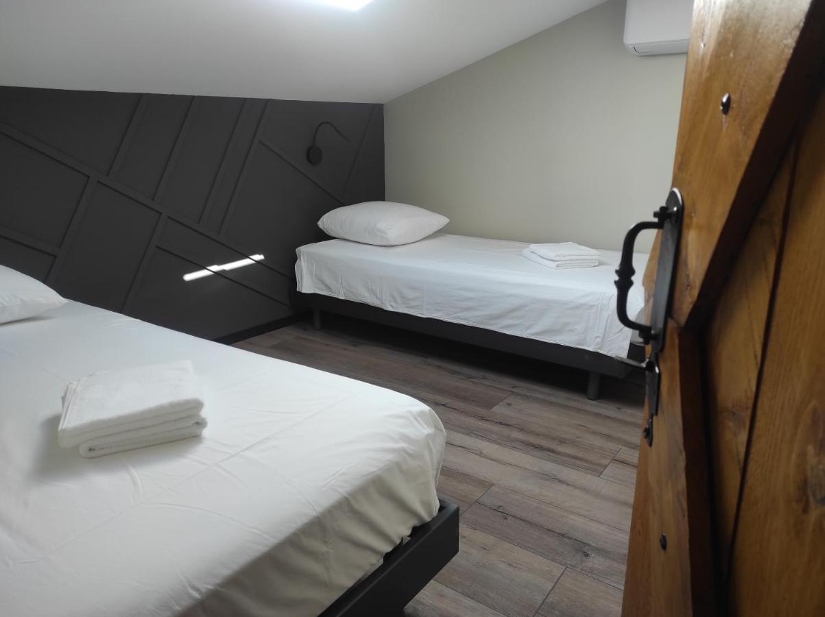 Apparts'Hotel La Ferme Du Gros Noyer Malaucène Екстериор снимка