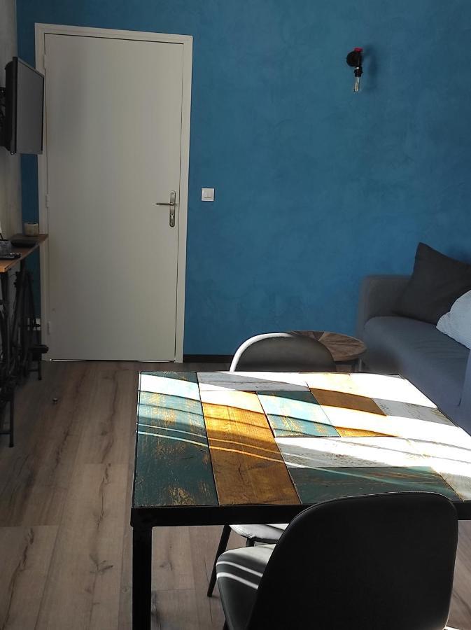 Apparts'Hotel La Ferme Du Gros Noyer Malaucène Екстериор снимка