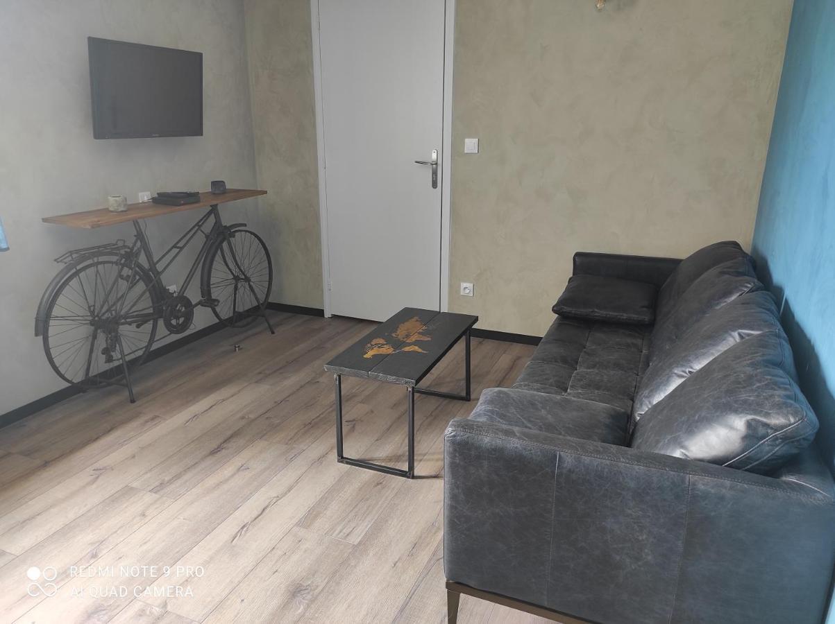Apparts'Hotel La Ferme Du Gros Noyer Malaucène Екстериор снимка